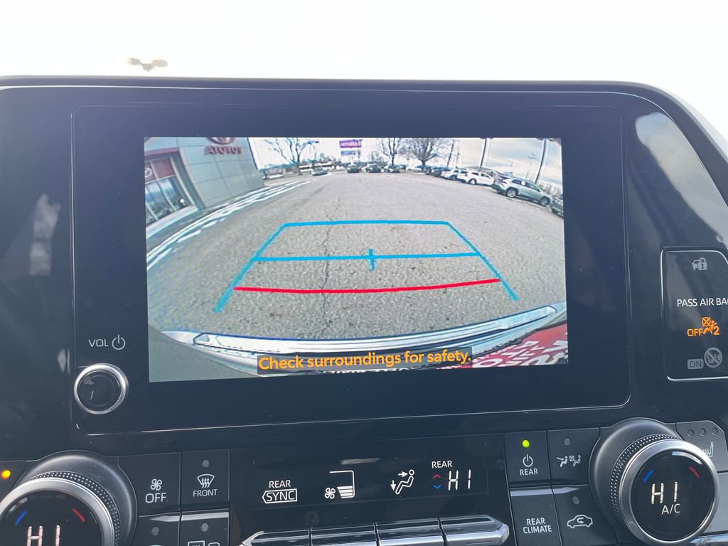 Used 2024 Toyota Highlander XLE image 20