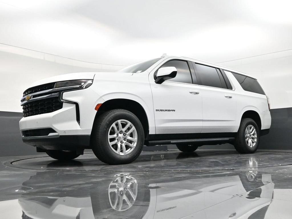 Used 2023 Chevrolet Suburban LS RWD image 19