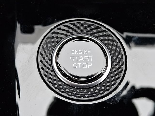 Certified 2025 Kia Niro EX w/ EX Cold Weather Package image 21