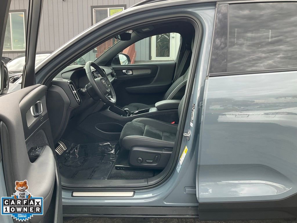 Used 2022 Volvo XC40 P8 Recharge Plus AWD/4WD image 15