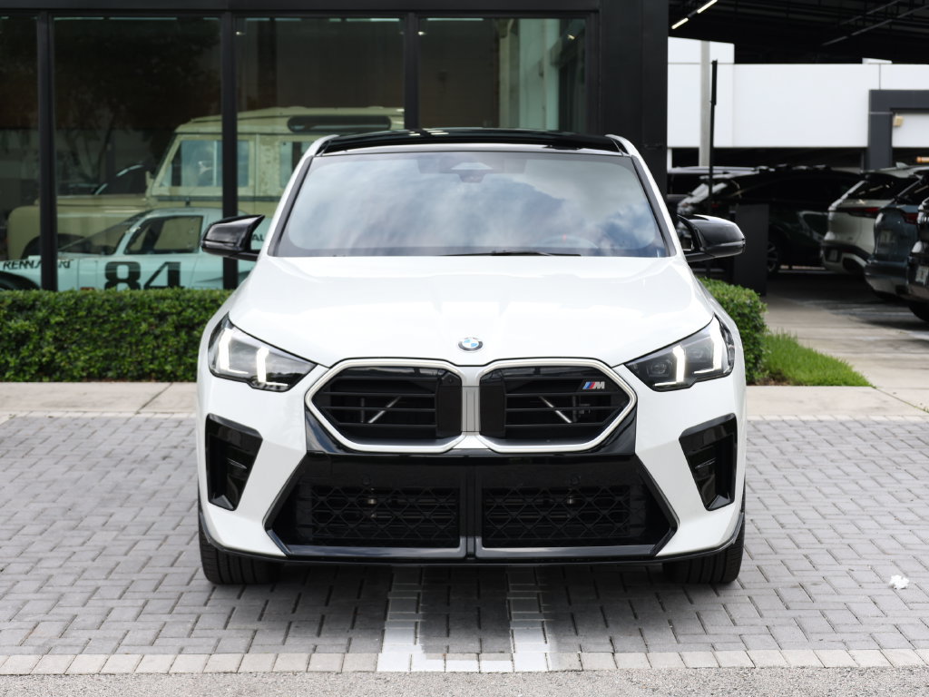 Used 2025 BMW X2 M35i AWD/4WD image 3