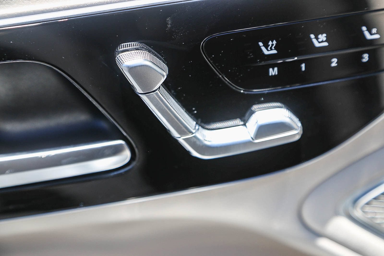 Certified 2024 Mercedes-Benz EQS 450+ Sedan image 20