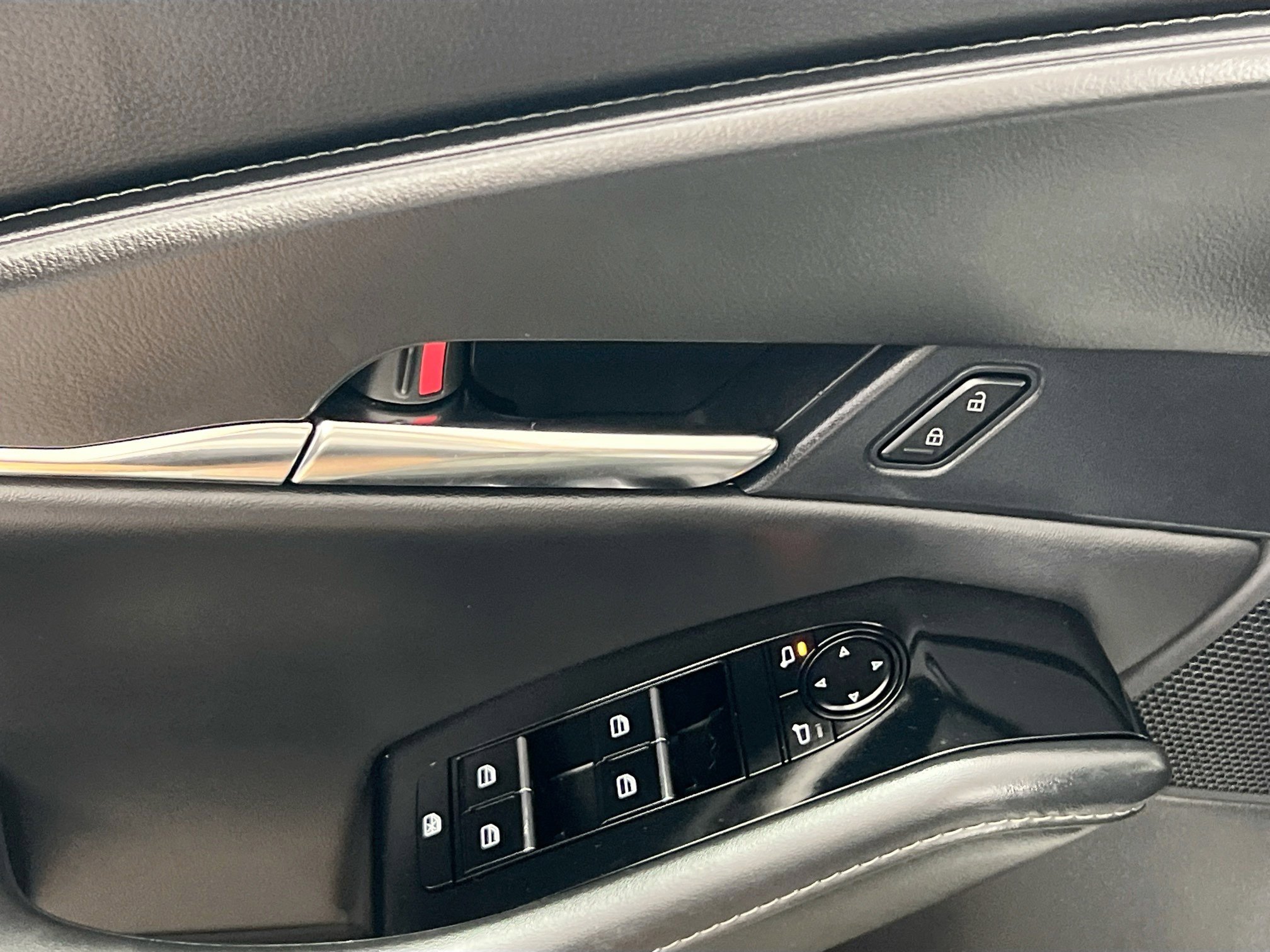 Used 2024 MAZDA CX-30 AWD 2.5 S w/ Preferred Package image 16