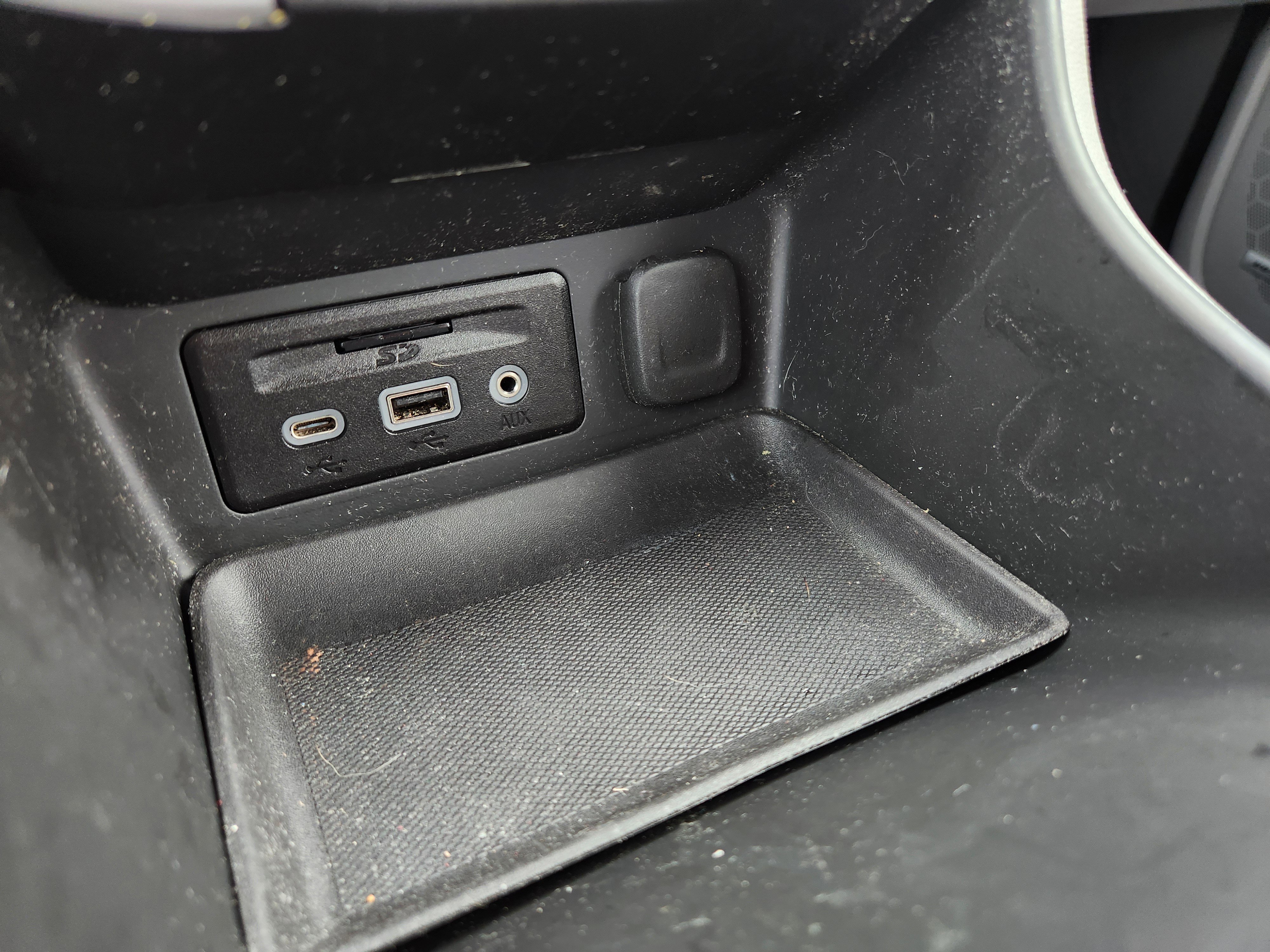 Used 2023 GMC Terrain SLT w/ Infotainment Package II image 24