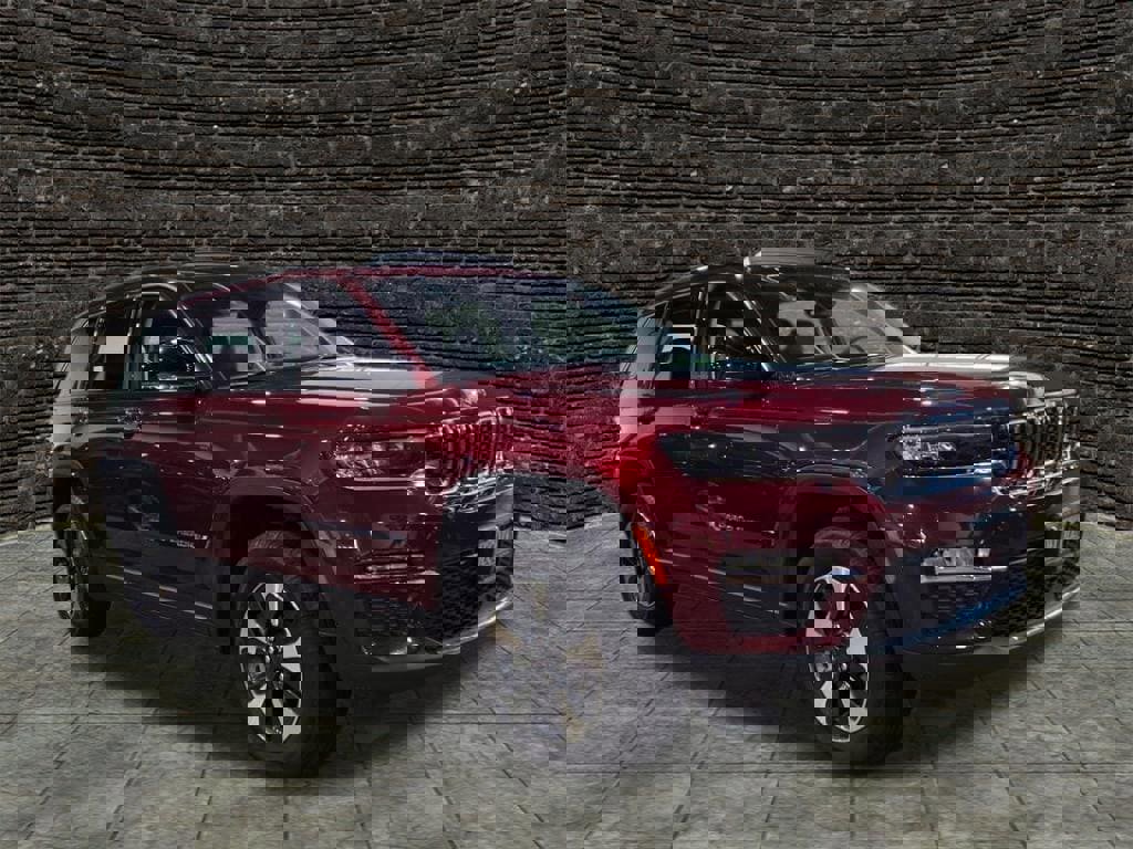 Used 2023 Jeep Grand Cherokee 4WD 4xe