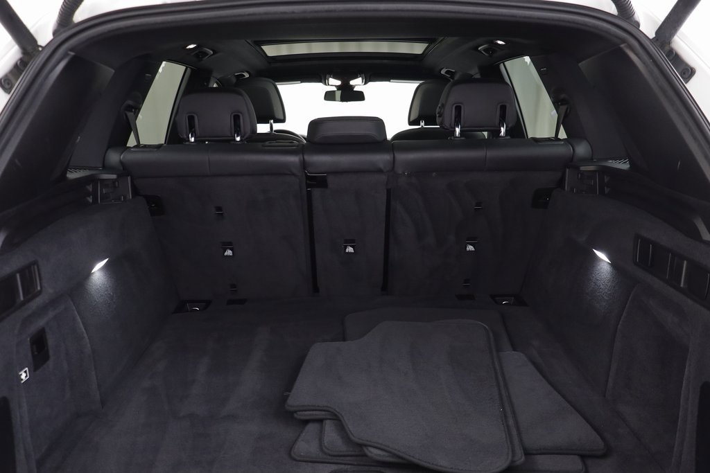 Used 2020 BMW X5 M50i w/ Premium Package image 17