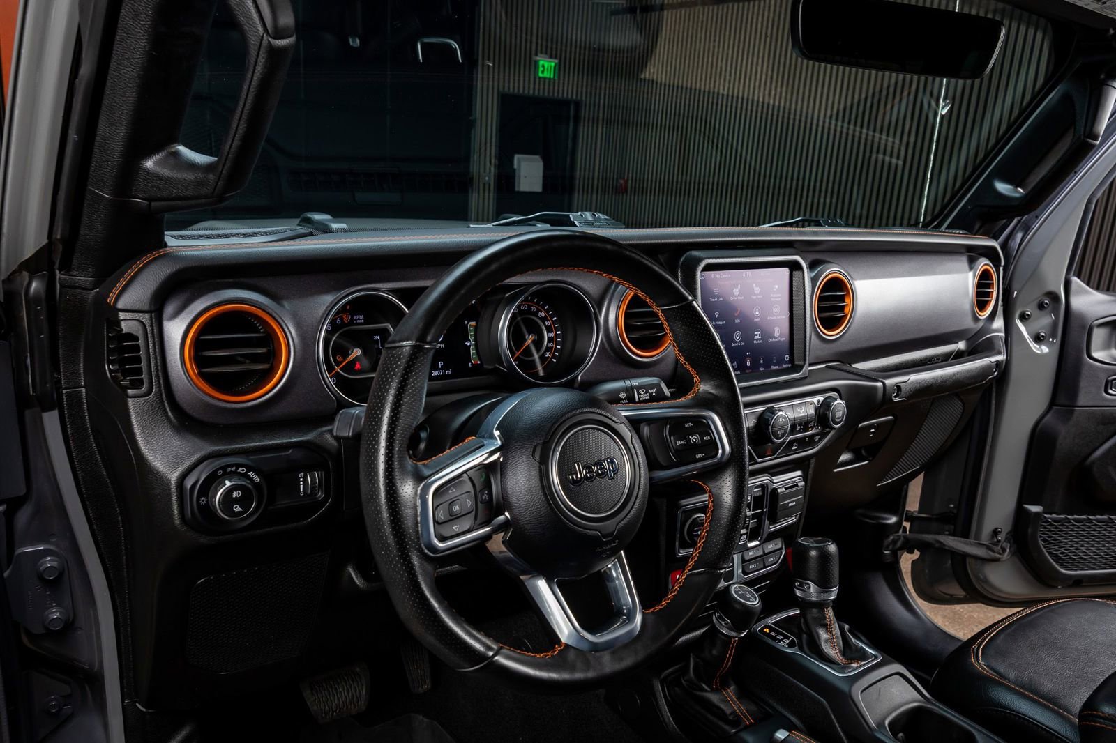 Used 2023 Jeep Gladiator Mojave w/ LED Lighting Group AWD/4WD image 16