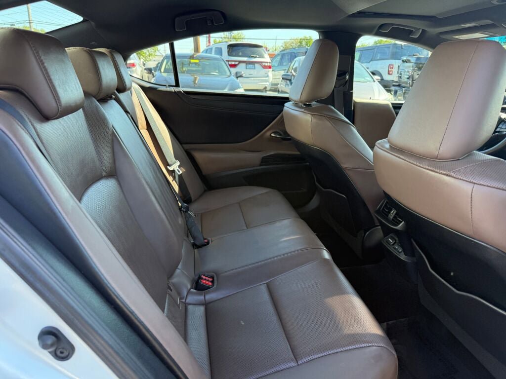 Used 2023 Lexus ES 350 w/ Premium Package image 26