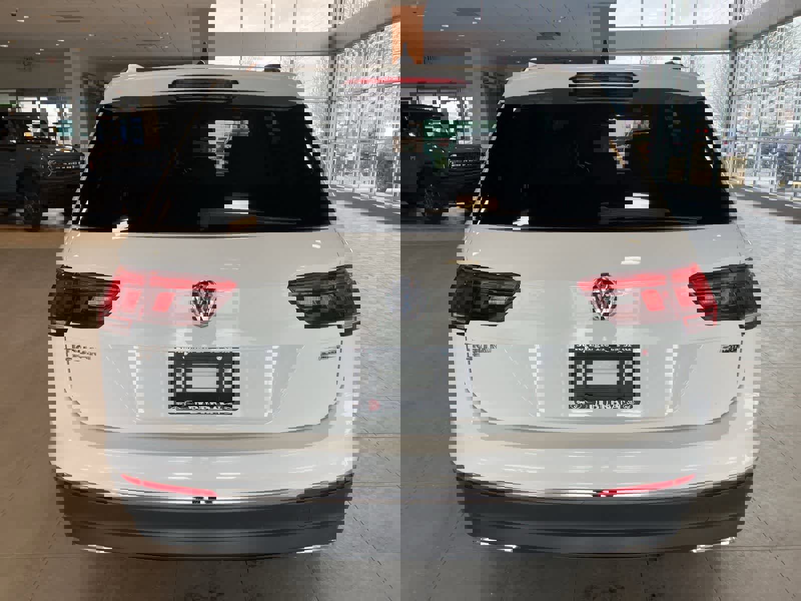 Used 2021 Volkswagen Tiguan SE image 6