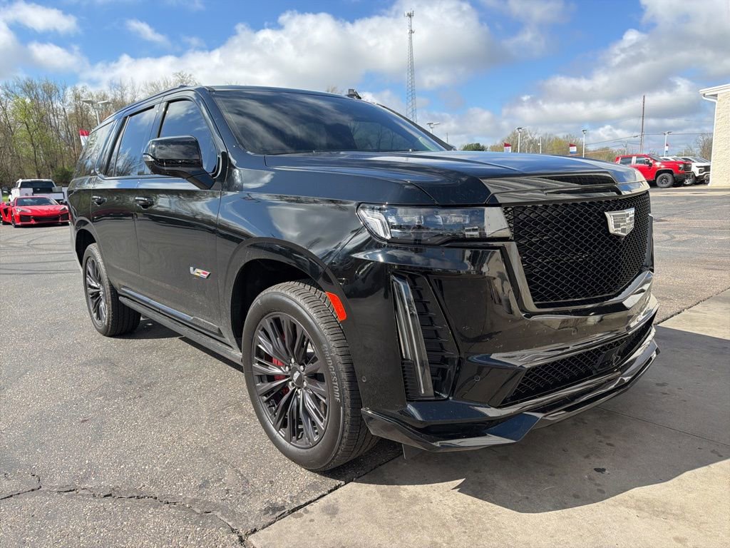Used 2024 Cadillac Escalade V w/ LPO, ONYX Package AWD/4WD image 2