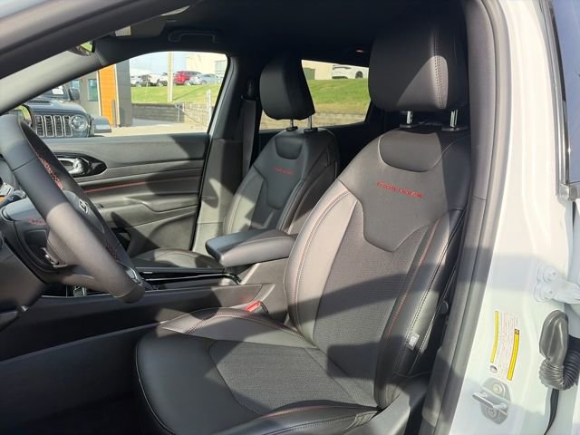 New 2026 Jeep Compass Trailhawk image 19