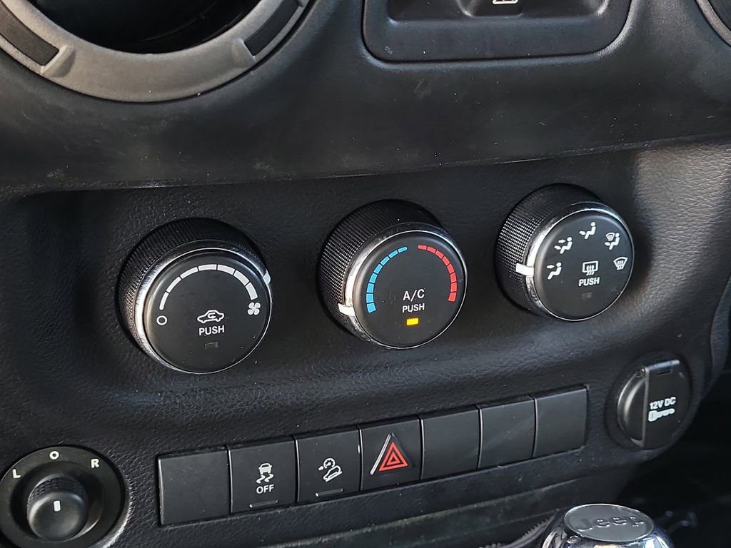 Used 2015 Jeep Wrangler Unlimited Sport w/ Quick Order Package 24S image 23