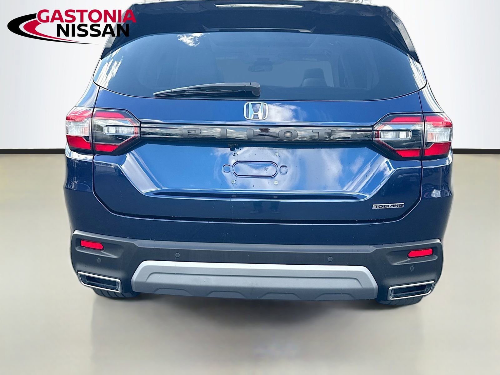 Used 2023 Honda Pilot Touring image 7