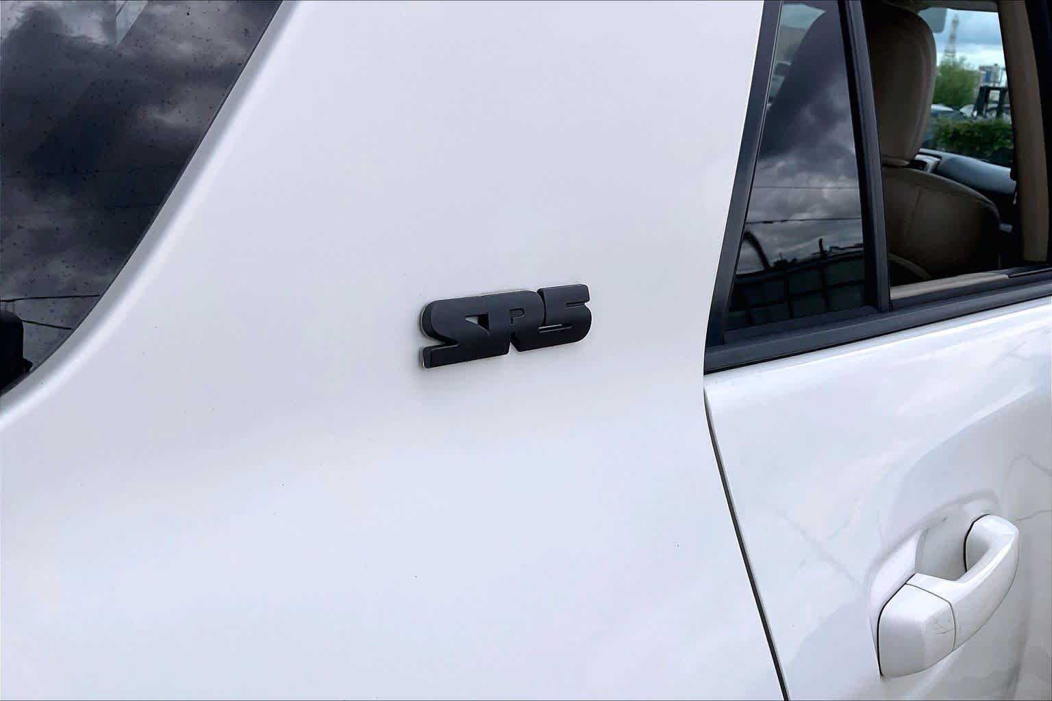Used 2014 Toyota 4Runner SR5 Premium RWD image 10