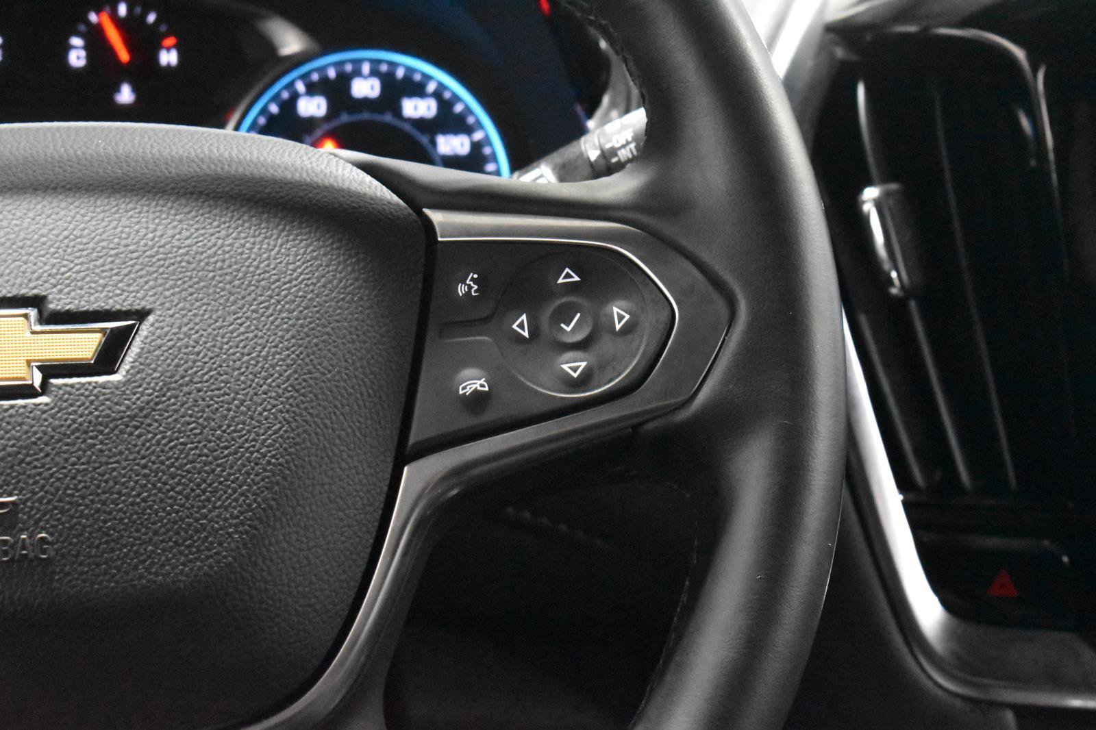 Used 2023 Chevrolet Traverse LT image 11