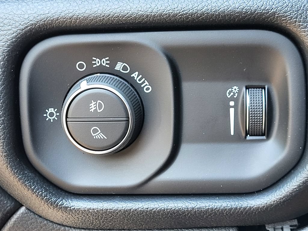 New 2026 RAM 2500 Tradesman AWD/4WD image 23