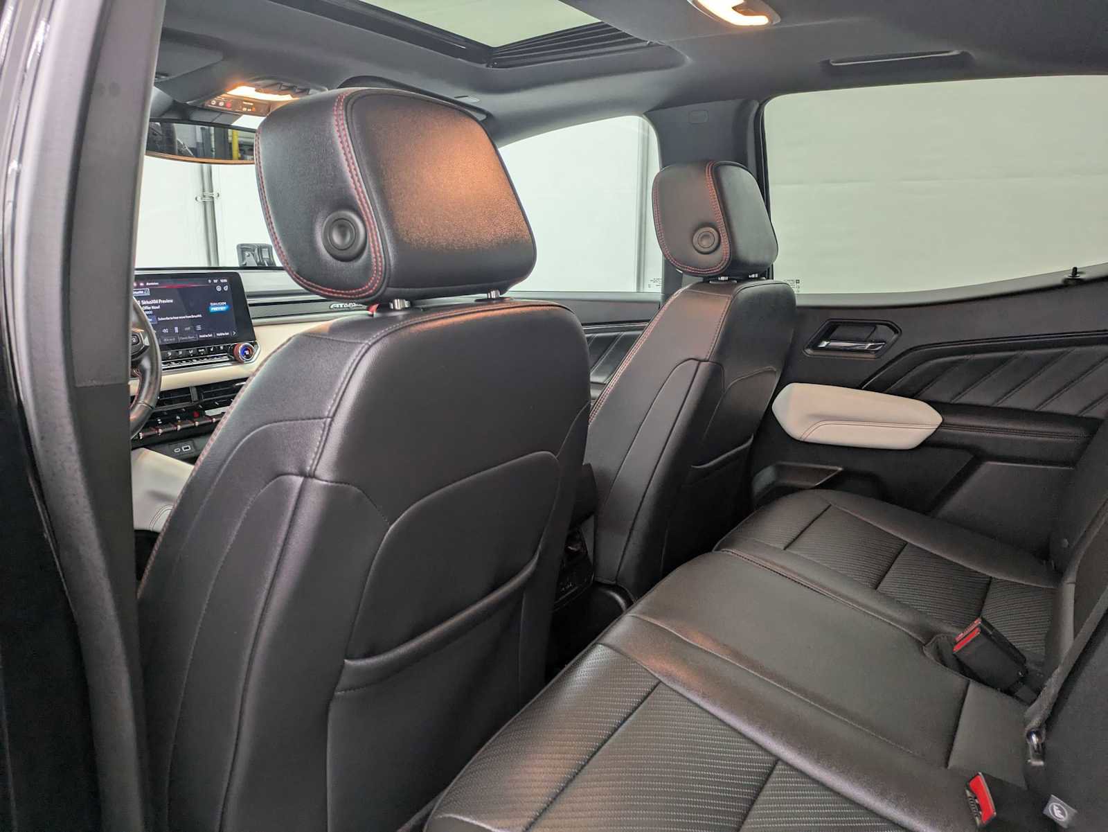 Used 2024 GMC Canyon AT4X w/ AT4X AEV Edition AWD/4WD image 19