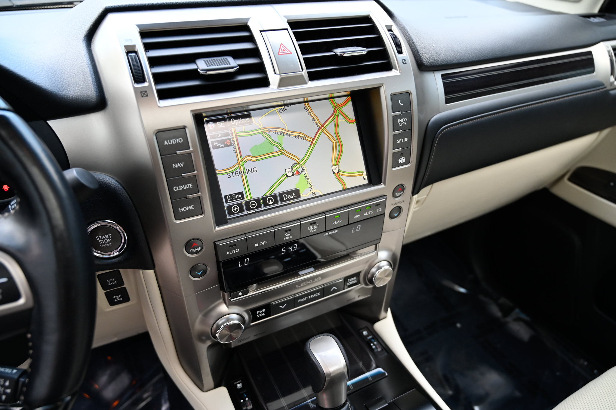 Used 2021 Lexus GX 460 Premium w/ Premium Package AWD/4WD image 26