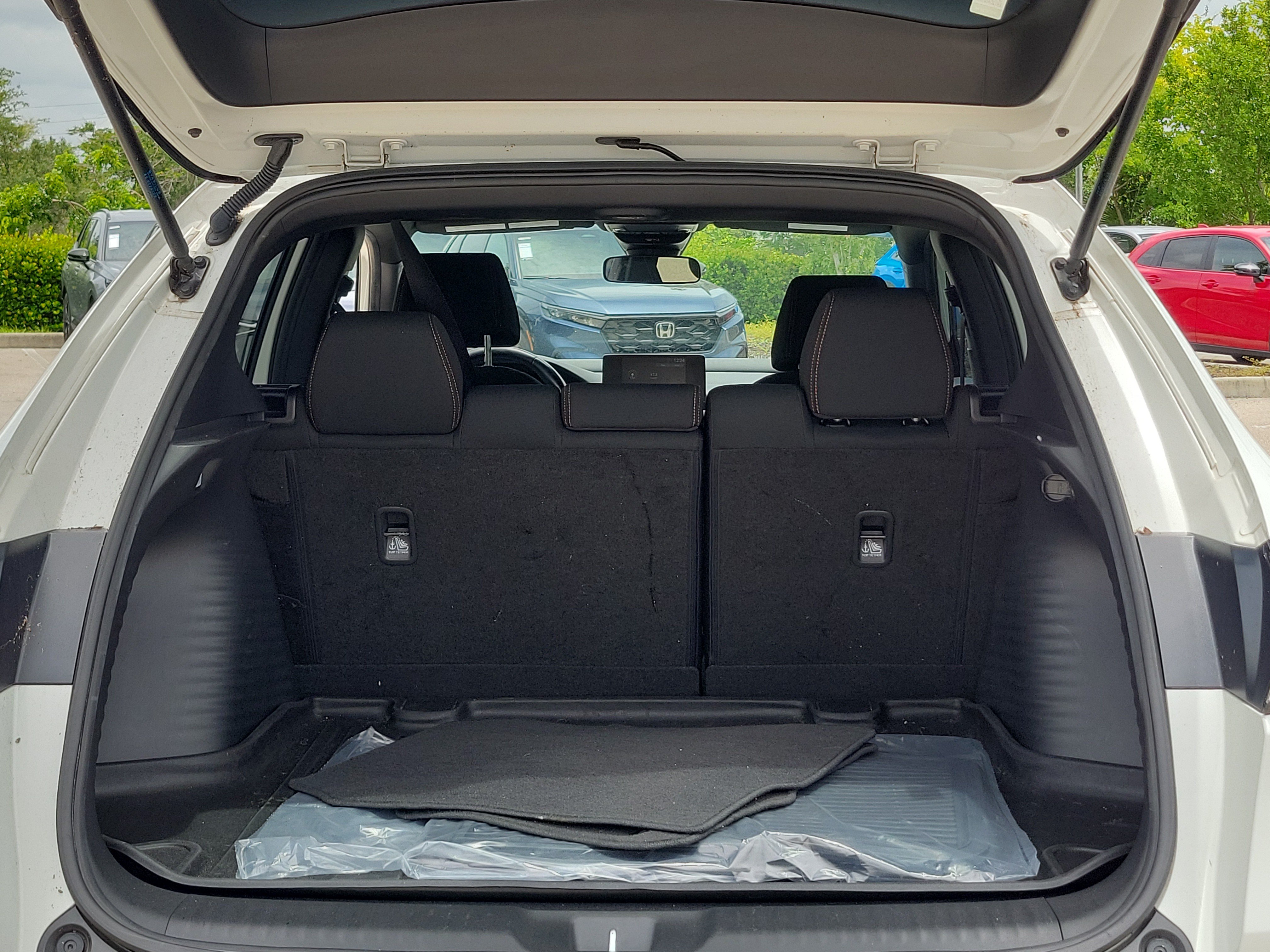 Certified 2024 Honda HR-V Sport image 11