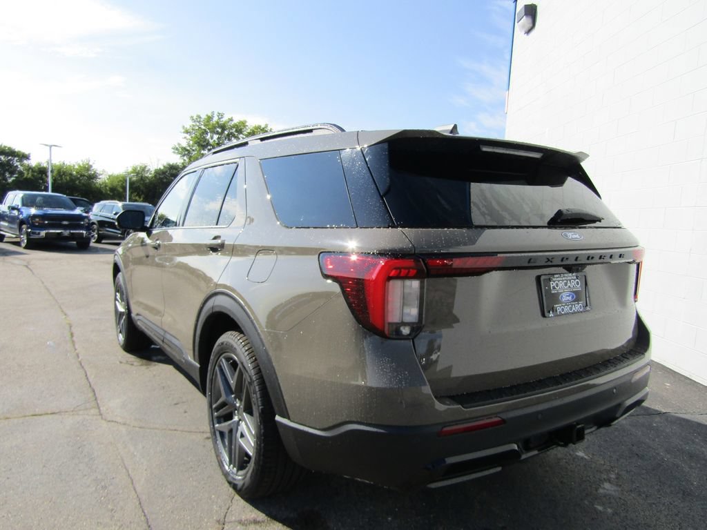 New 2027 Ford Explorer ST-Line w/ Premium Package AWD/4WD image 8