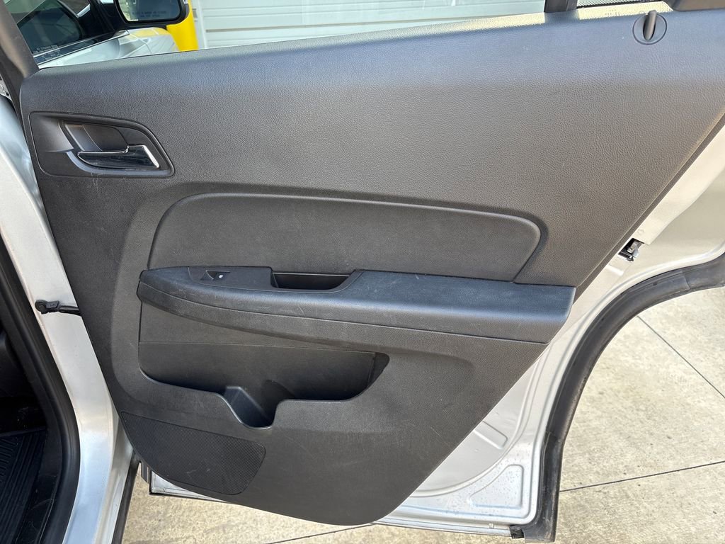 Used 2015 GMC Terrain SLT w/ Chrome Appearance Package image 35