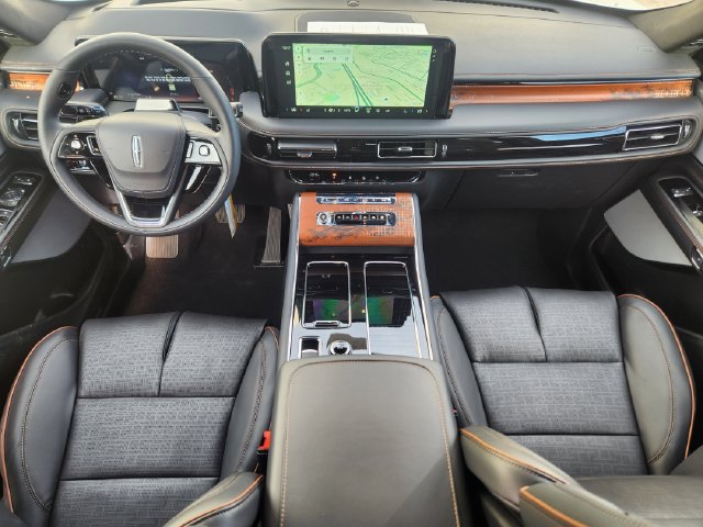 New 2026 Lincoln Aviator Black Label w/ Jet Appearance Package AWD/4WD image 11