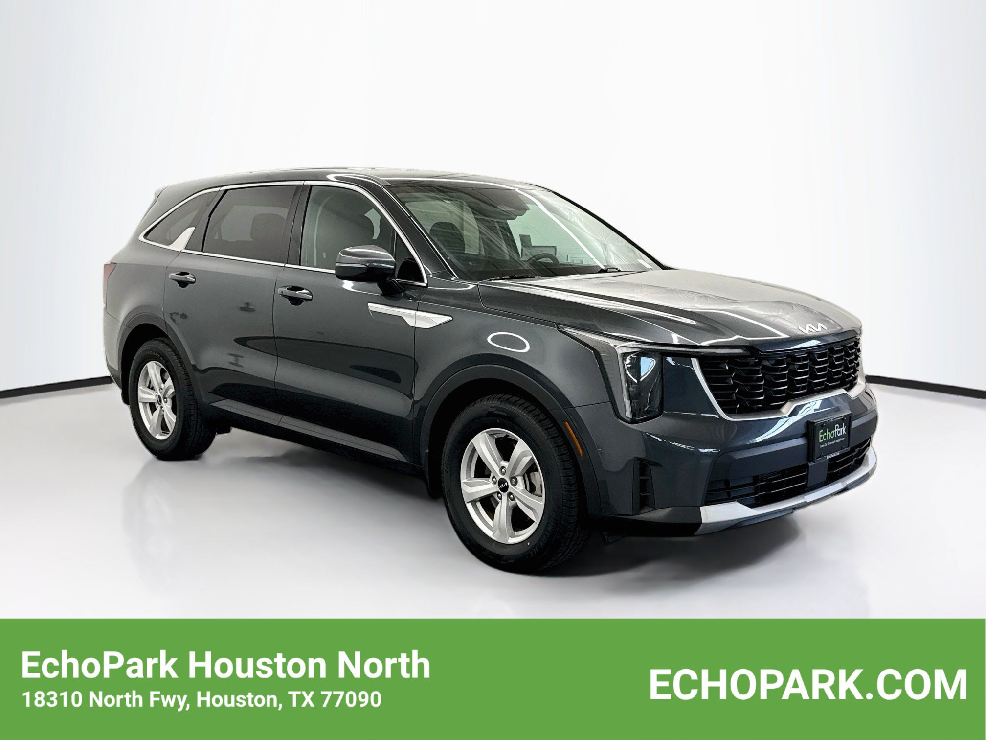 Used 2024 Kia Sorento LX FWD image 1