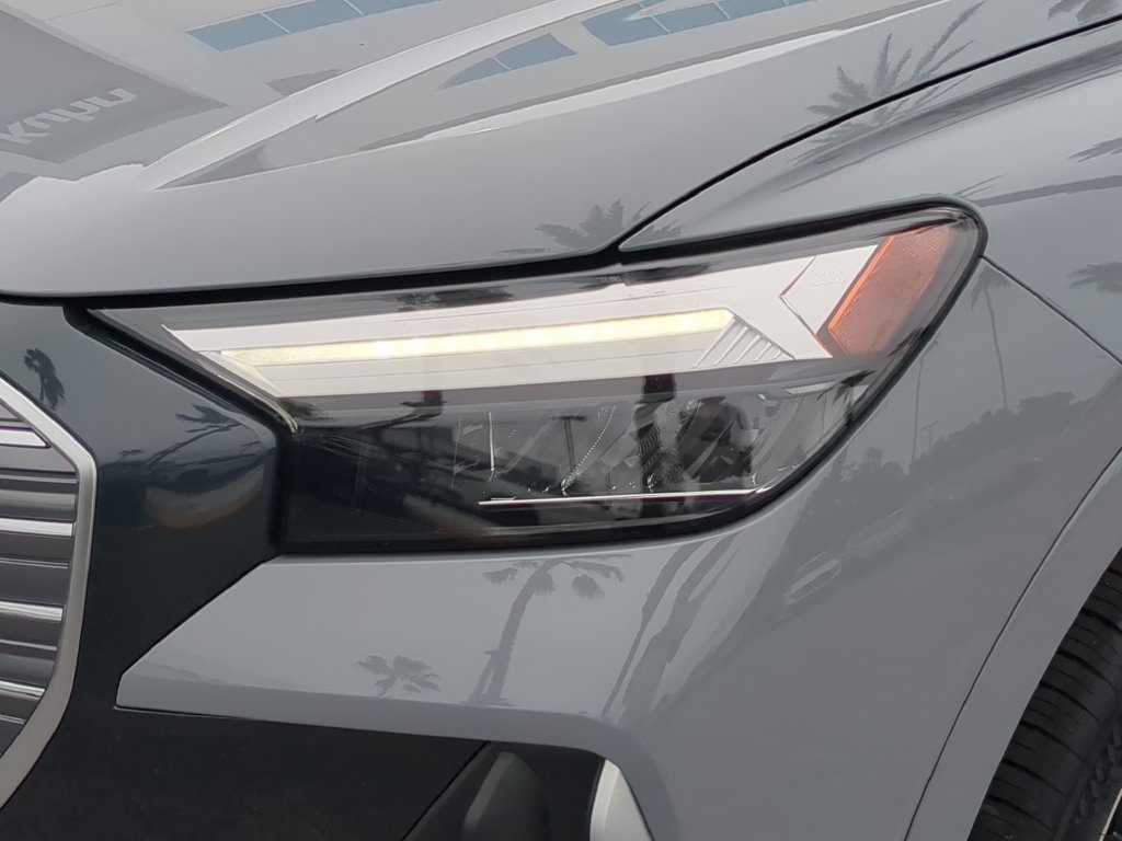 Used 2024 Audi Q4 e-tron Premium Plus AWD/4WD image 6