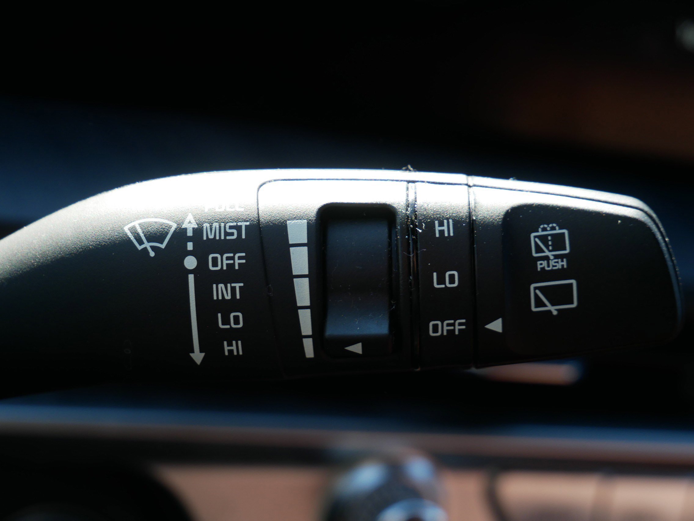 Used 2023 Kia Telluride EX w/ EX Captain's Chair Package image 25