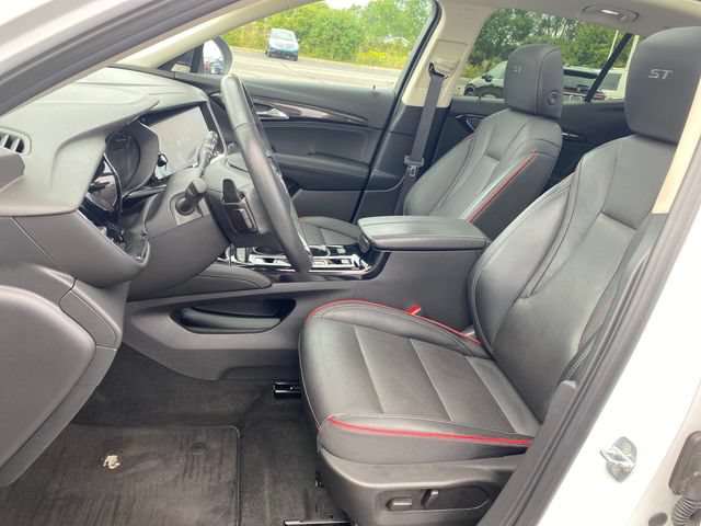Certified 2023 Buick Envision Essence w/ Sport Touring Package AWD/4WD image 16