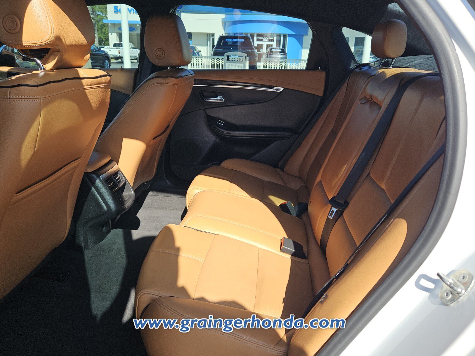 Used 2016 Chevrolet Impala LTZ w/ Enhanced Convenience Package FWD image 11