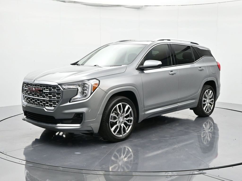 Used 2023 GMC Terrain Denali image 1
