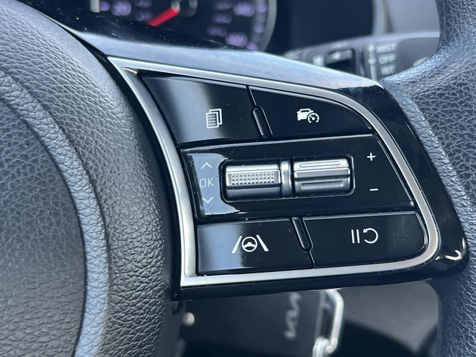 Used 2023 Kia Forte LX image 10