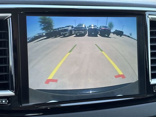 Used 2024 Chrysler Pacifica Touring-L image 17