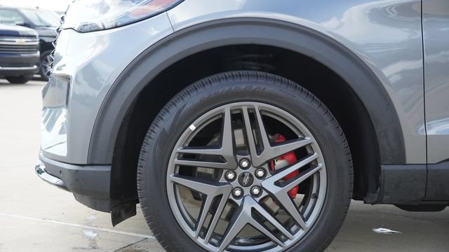 Used 2025 Ford Explorer ST-Line w/ ST-Line Street Pack AWD/4WD image 5