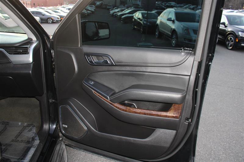 Used 2015 Chevrolet Suburban LT image 15