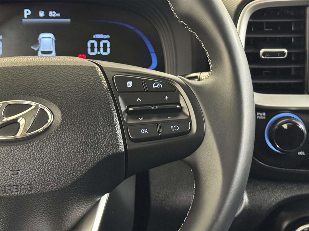 Used 2024 Hyundai Venue SEL image 27