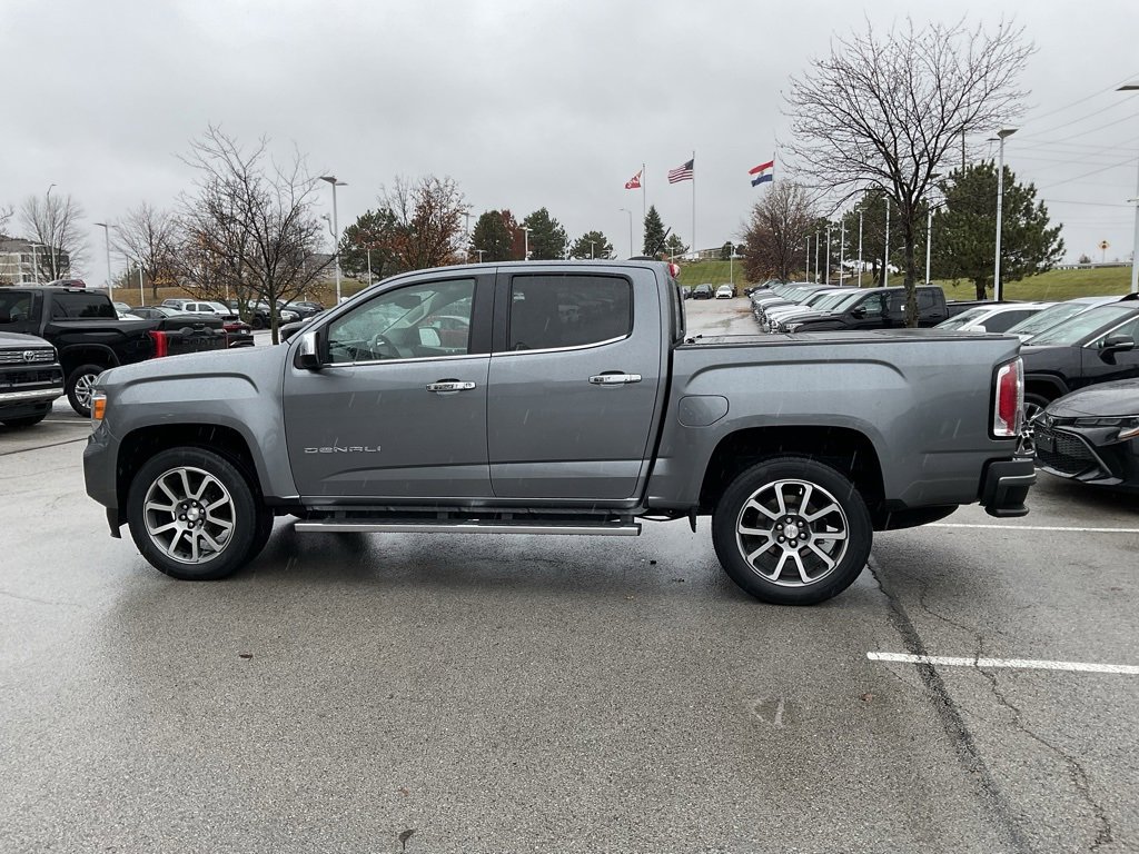 Used 2021 GMC Canyon Denali image 4