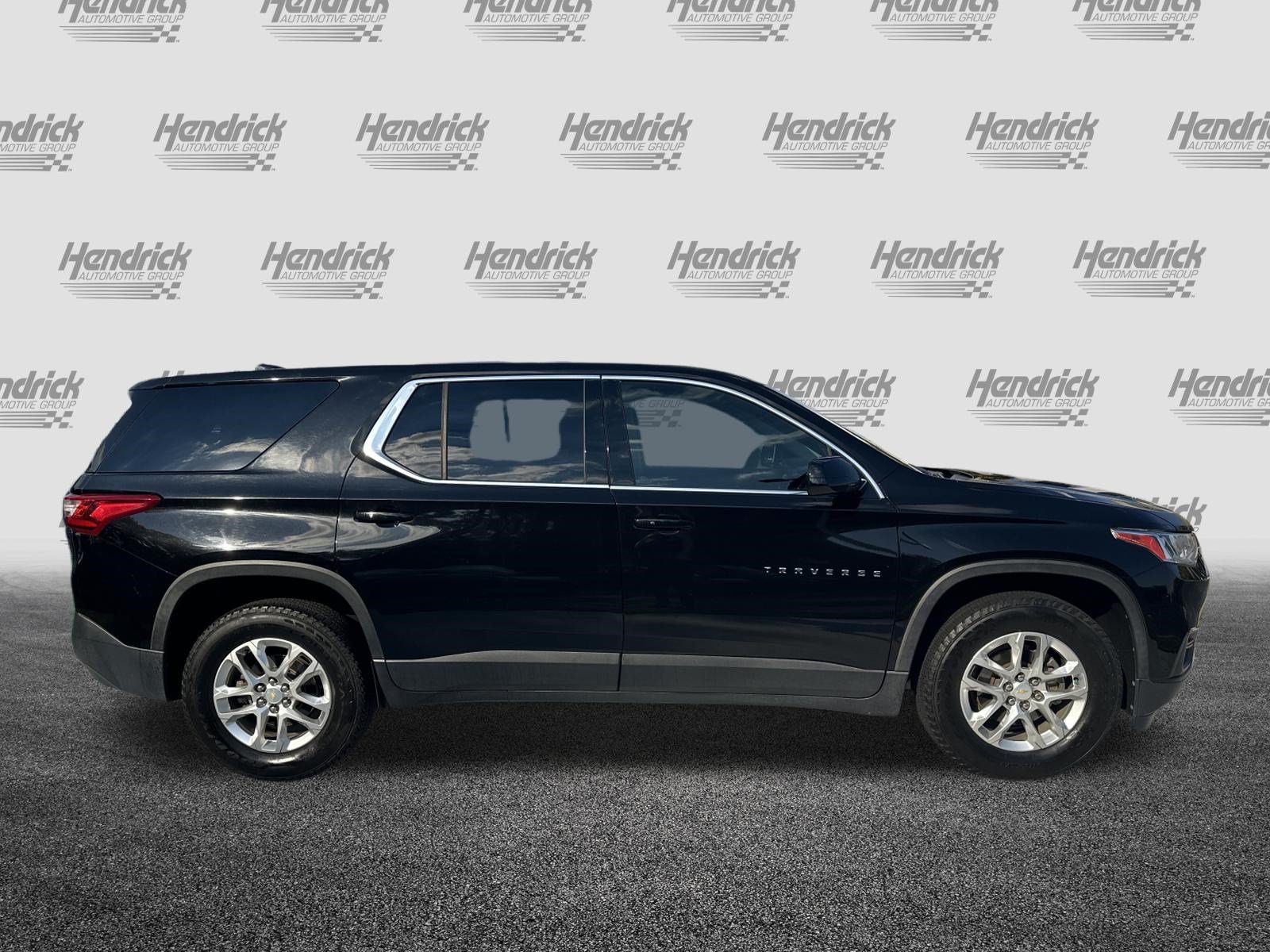 Used 2020 Chevrolet Traverse LS FWD image 11