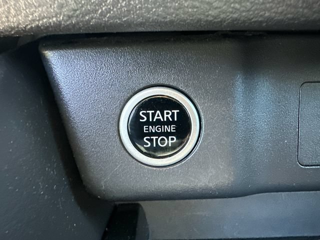 Used 2023 Nissan Rogue SV AWD/4WD image 37