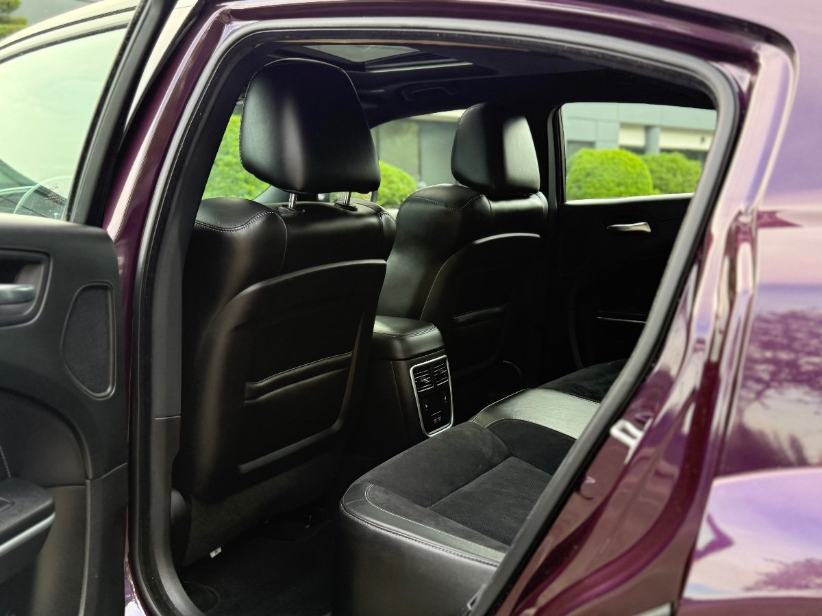 Used 2022 Dodge Charger Scat Pack RWD image 21
