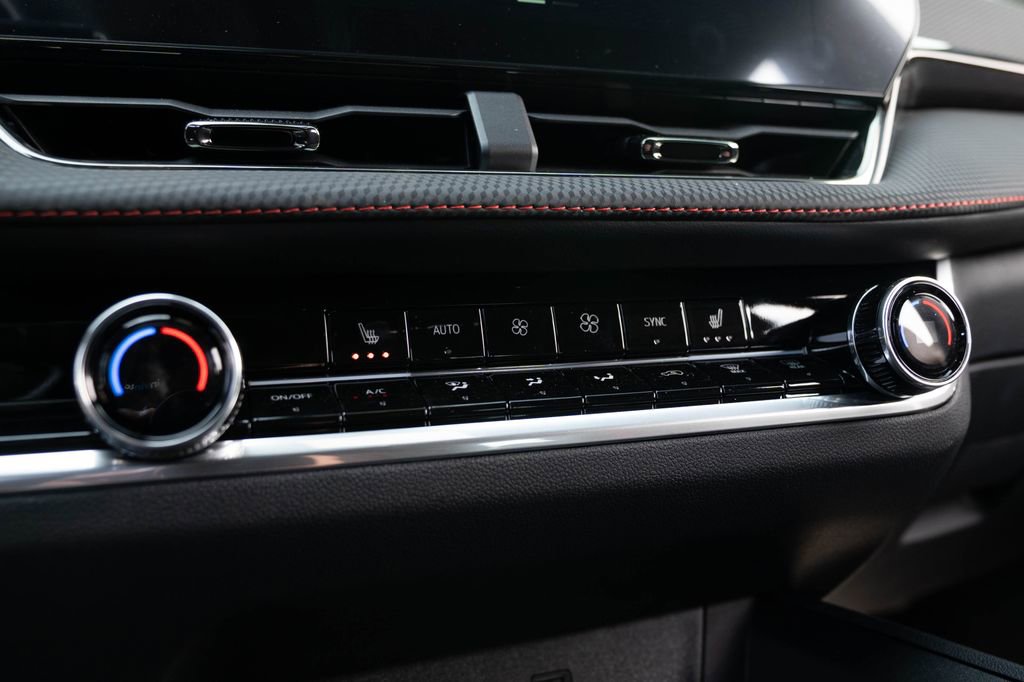 New 2026 Chevrolet Equinox RS image 24