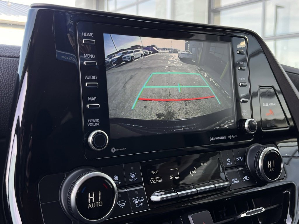 Used 2021 Toyota Highlander LE image 61