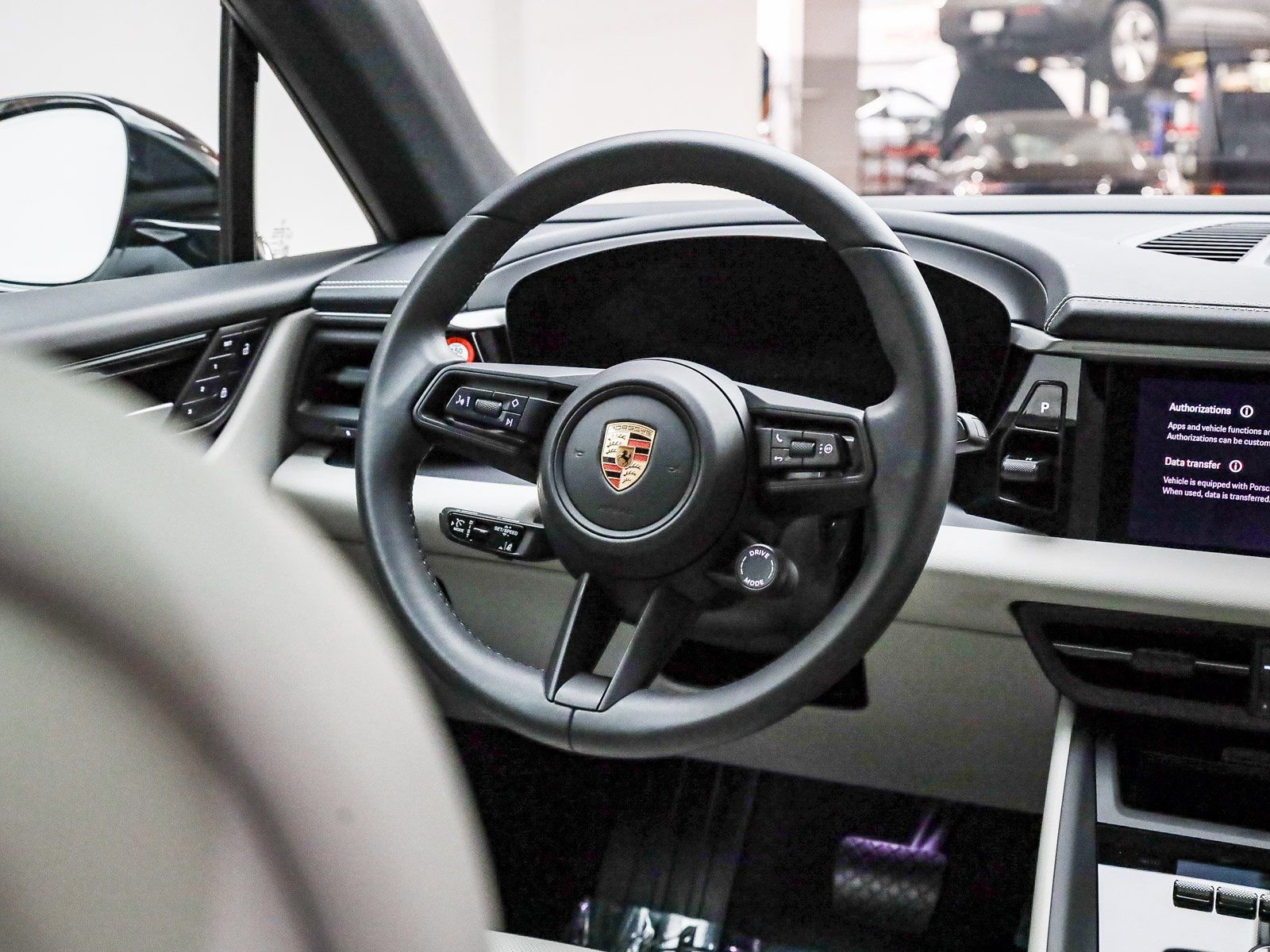 Certified 2025 Porsche Macan Electric image 19