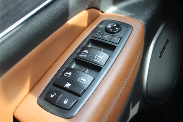 Used 2020 Jeep Grand Cherokee Overland image 19