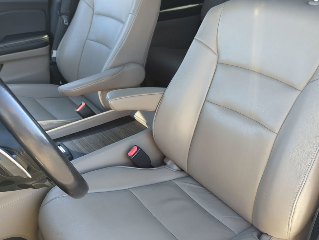 Used 2016 Honda Pilot Touring image 19