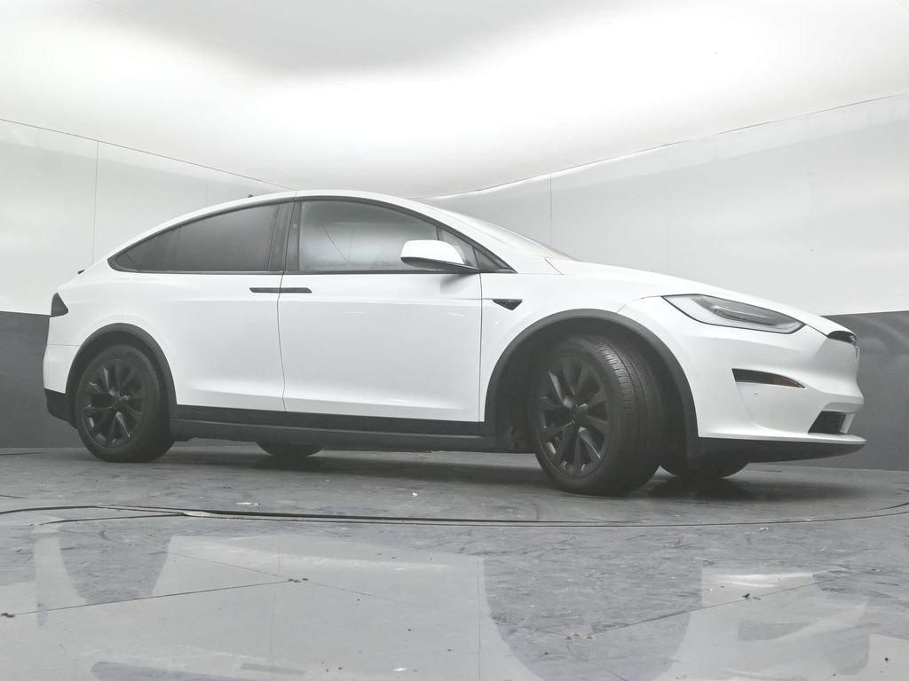 Used 2022 Tesla Model X image 30