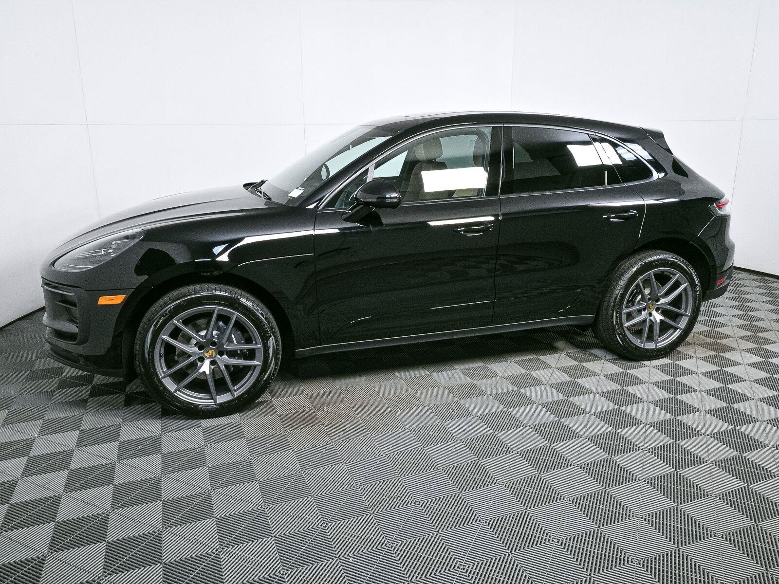 New 2026 Porsche Macan Turbo AWD/4WD image 2