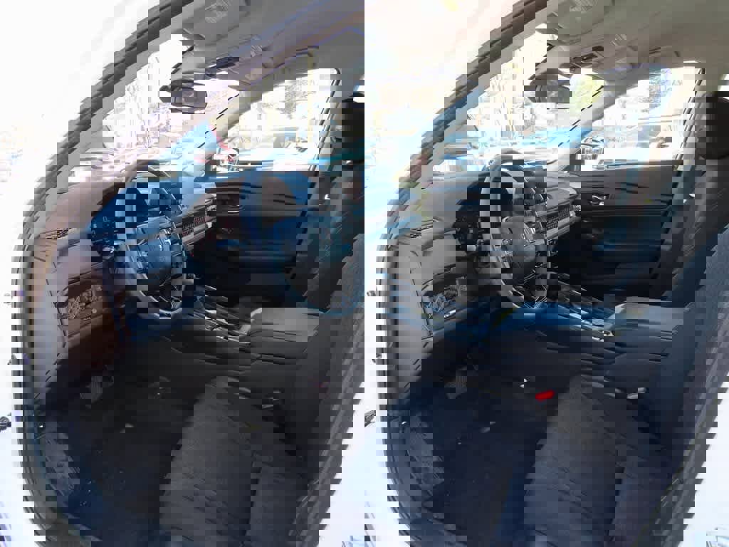 Certified 2023 Honda Accord LX image 2