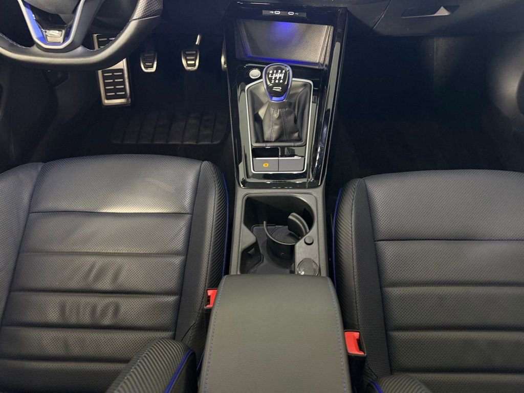 Used 2023 Volkswagen Golf R AWD/4WD image 17